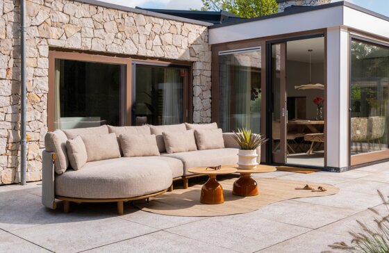 Safina loungeset with June tables 01