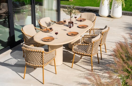 Martinique dining set with Hampton table 01.jpg