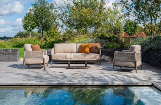 Savanne lounge set with Boaz table 05.jpg