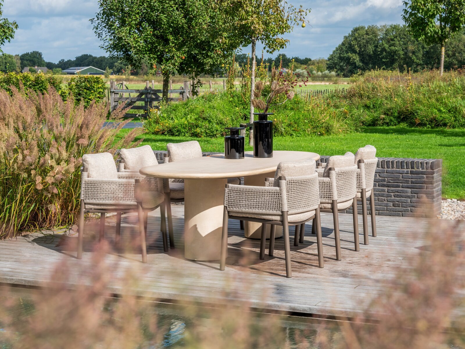 Savanne dining set with Hampton 240cm table 07.jpg