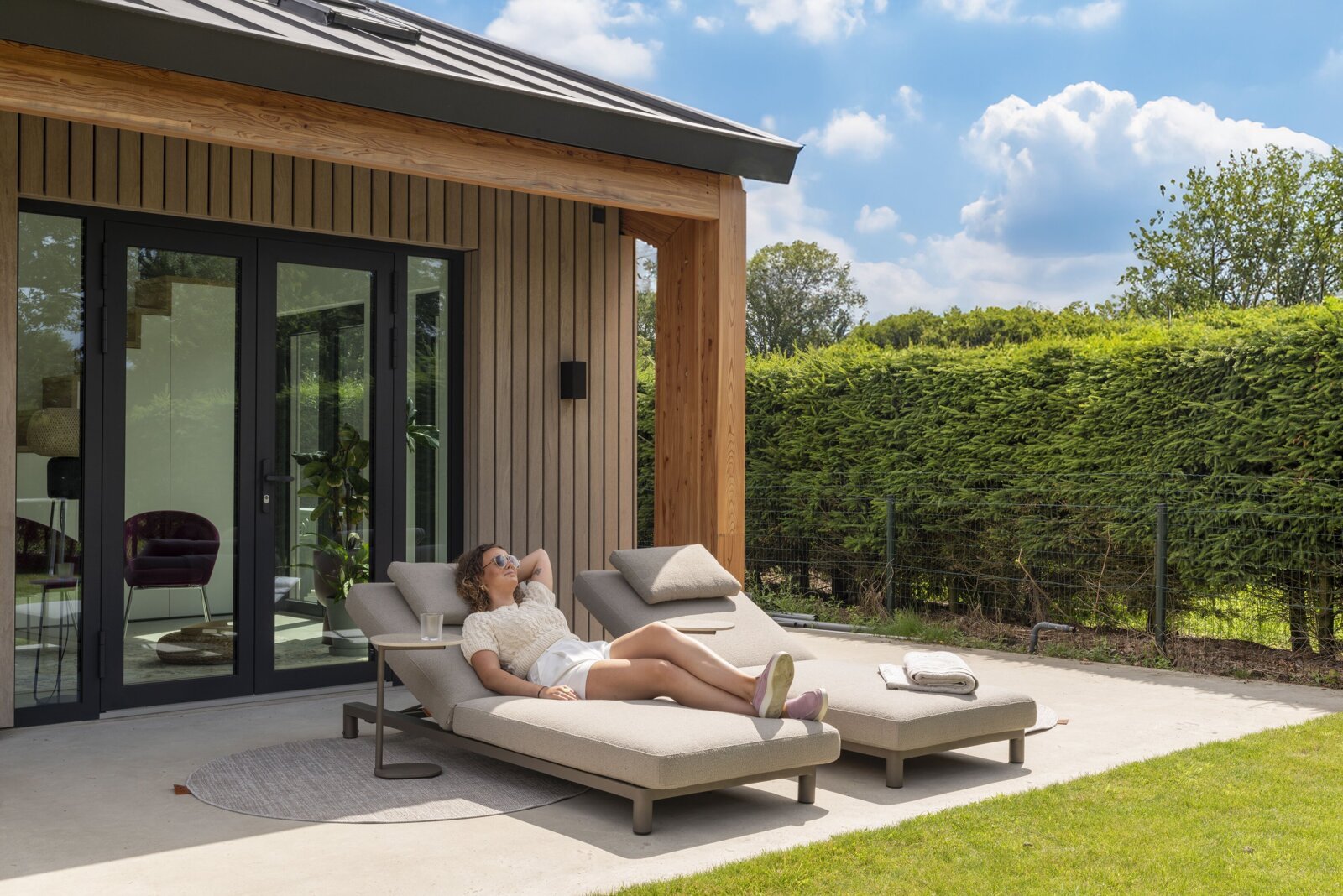 Madeira sunbeds Terre with Sofie support tables _04 (1).jpg