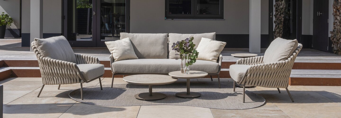 Montera lounge set with Boaz tables Terre outdoor 03.jpg