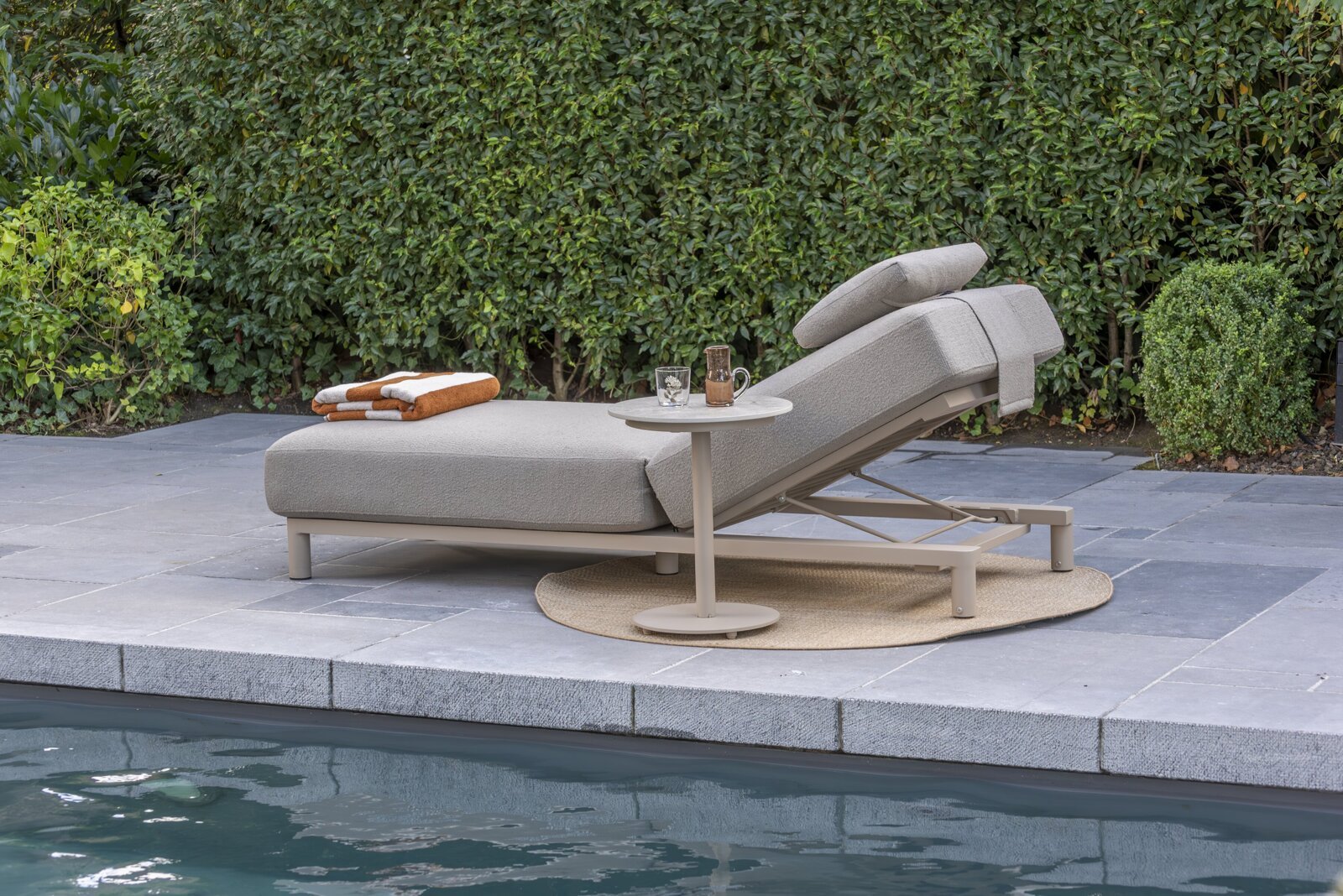 Madeira sunbed Latte with Boaz side table outdoor 03.jpg