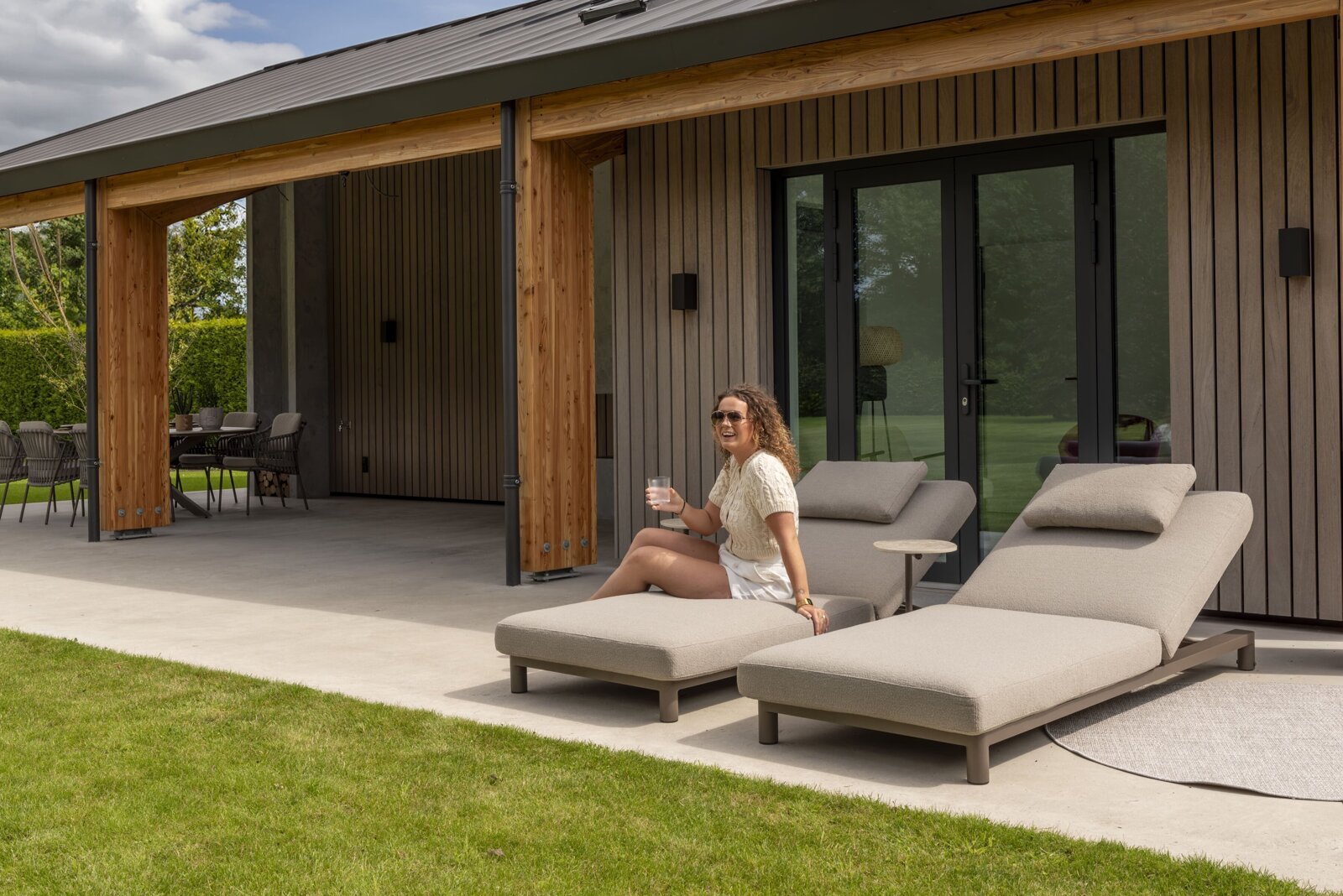 Madeira sunbeds Terre with Sofie support tables _05 (1).jpg