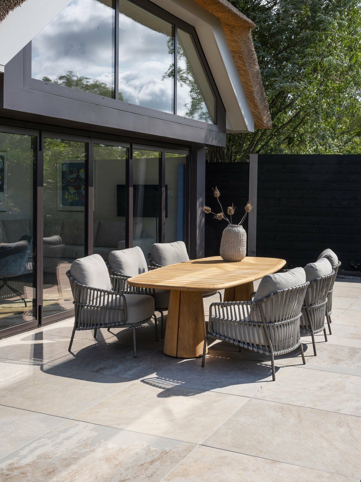 Capalbio low dining set with Capri barrel low dining table 240x100cm Teak outdoor 04.jpg