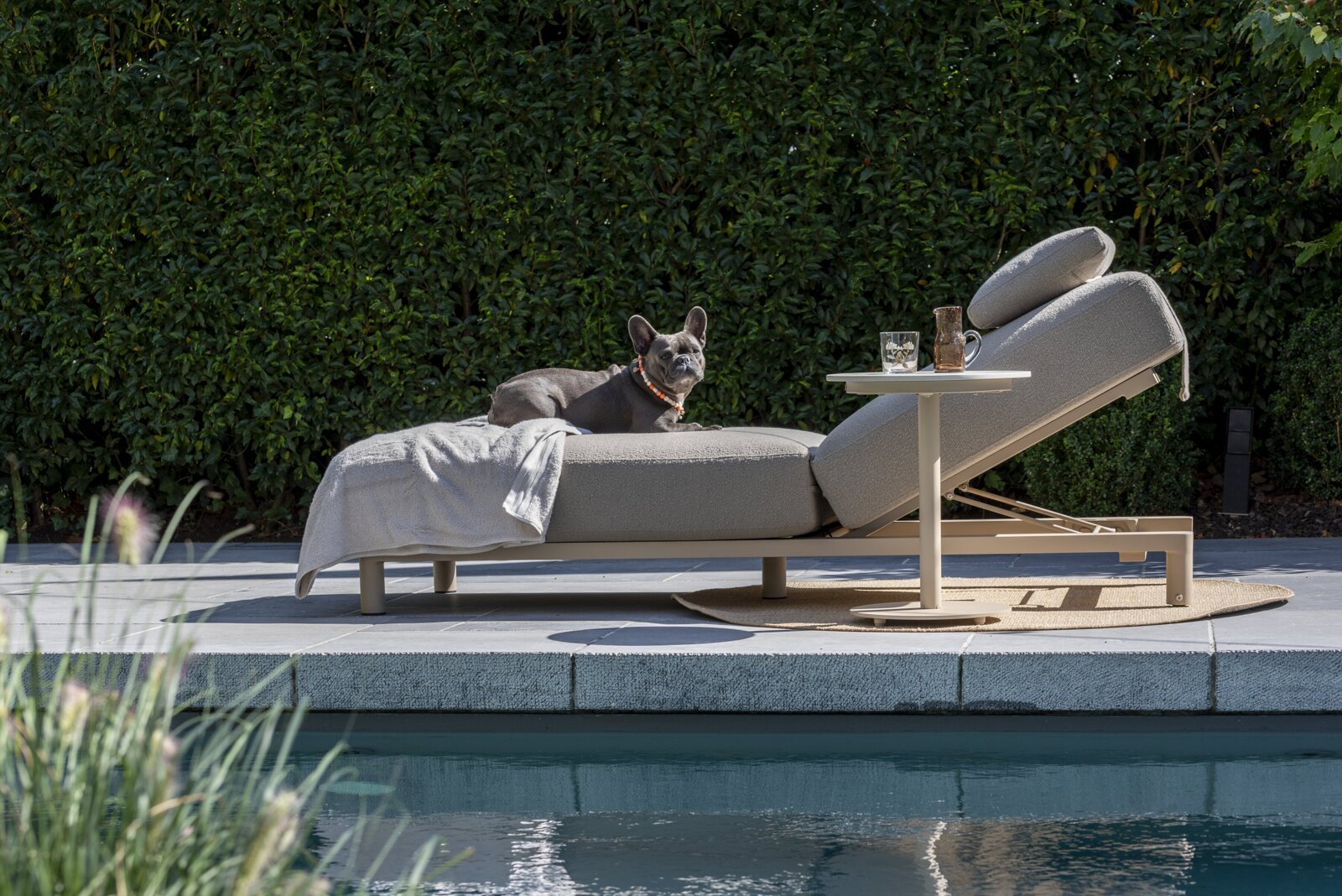 Madeira sunbed Latte with Boaz side table outdoor 07.jpg