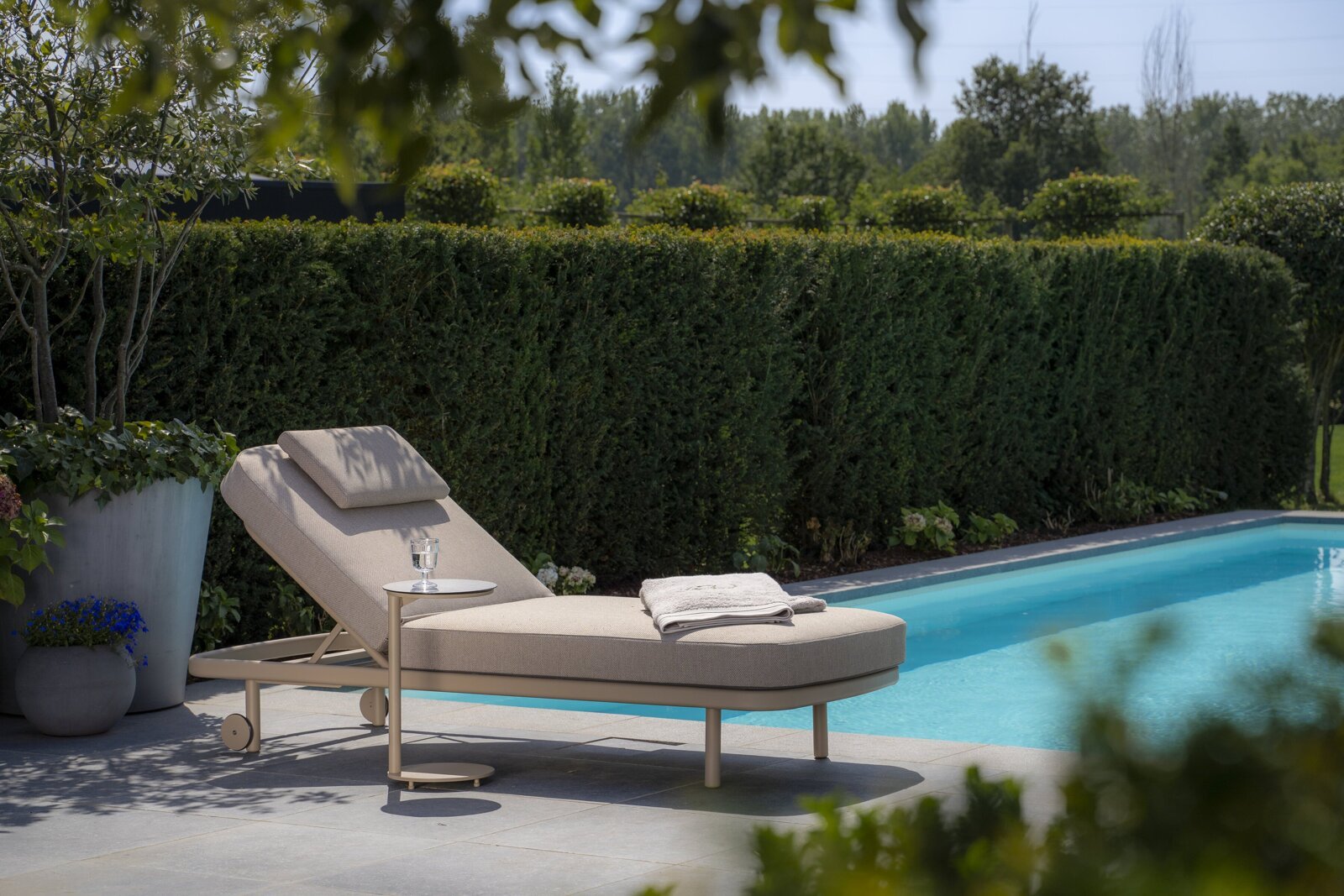 Milano sunbed latte 01.jpg