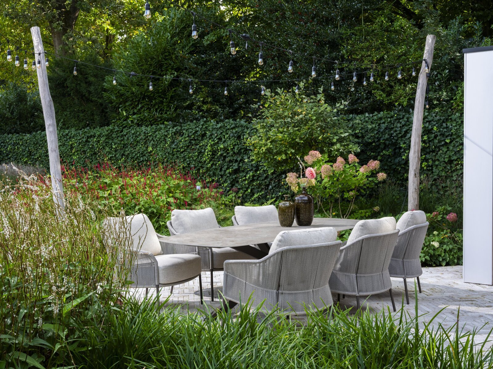 Florence low dining set terre with Nevada table 01 (1)